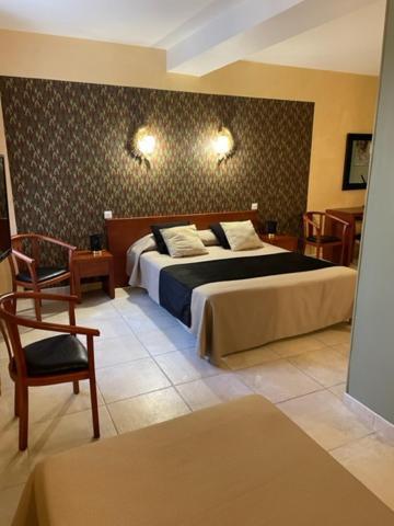 Hotel Bon Encontre Сарла-ла-Канеда Екстериор снимка